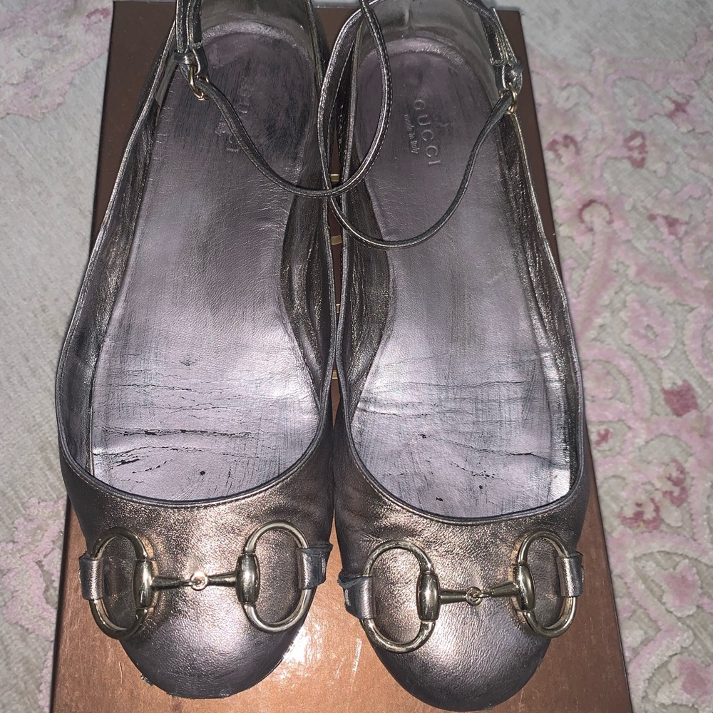 Gucci flats